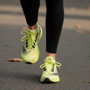 Nike Air Zoom fly knit Ekiden edition. Aromknit women's 9 energy return yellow